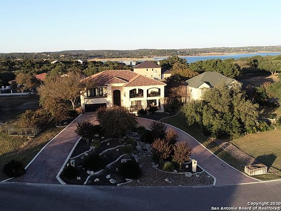 4th image of 891 Kings Point Dr