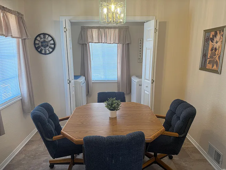 315 W Hermosa Dr — Photo 6