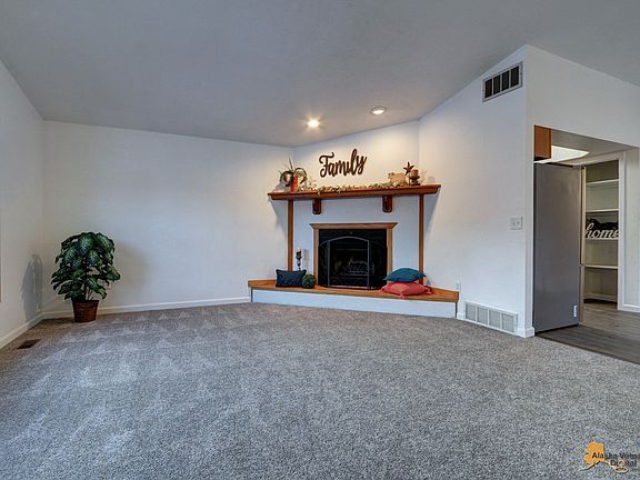 2nd image of 9518 W Parkview Terrace Loop