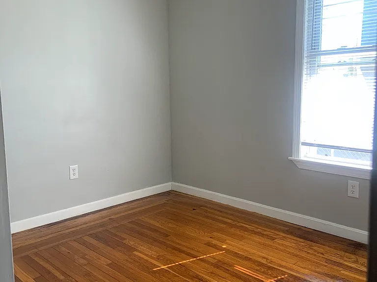 254 Putnam St #1N — Photo 5