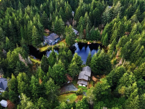 88600 Trout Pond Ln, Bandon, OR 97411