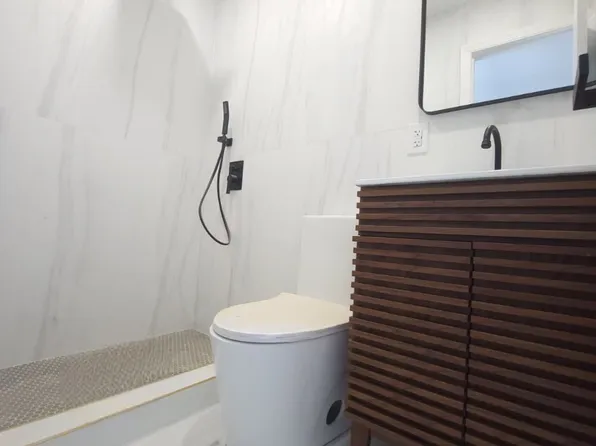 5502 Avenue L image 18 of 20