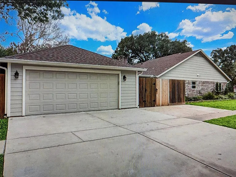 2826 Edgewood Dr — Photo 17