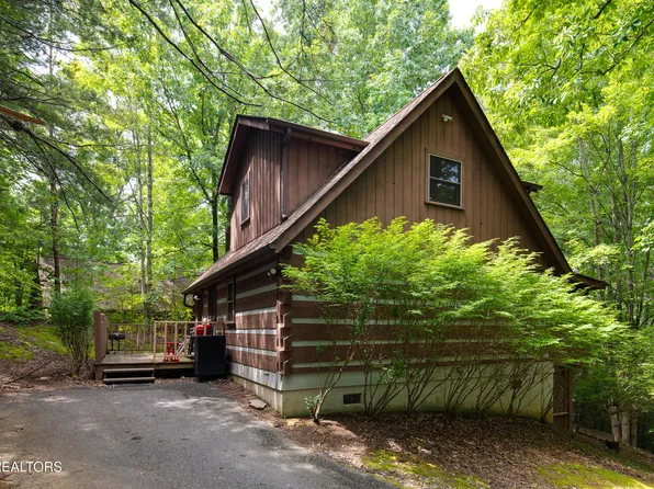 2345 Courtney Ln, Sevierville, TN 37876