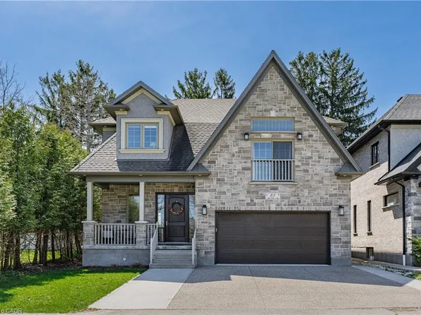 25 Macville Ave, Kitchener, ON N2K 1T2