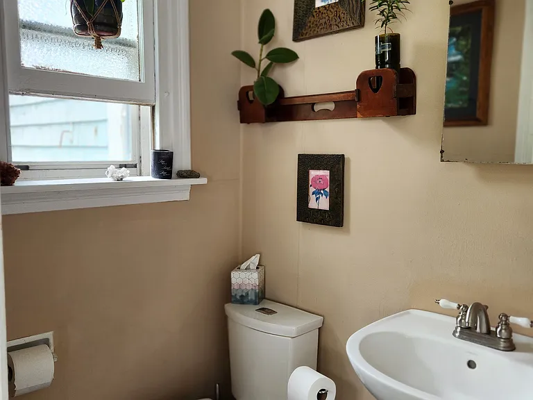 1142 E Matsonford Rd — Photo 12