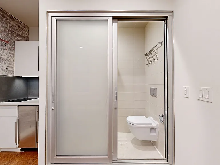 692 Bush St #107 — Photo 6