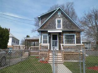 983 Chaffee St, New Bedford, MA 02745