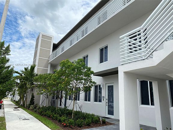 2nd image of 6455 NW 103rd Pl #303