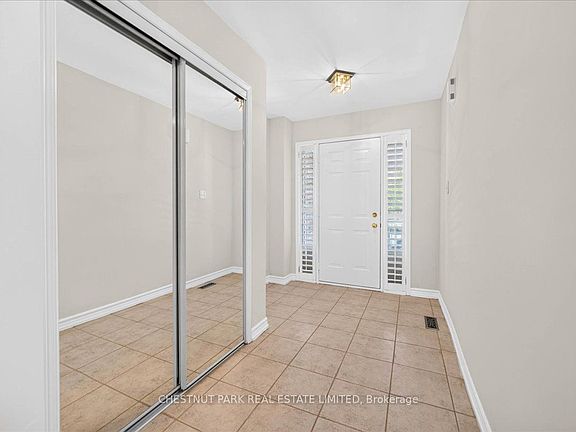 5th image of 241 Banbrooke Cres