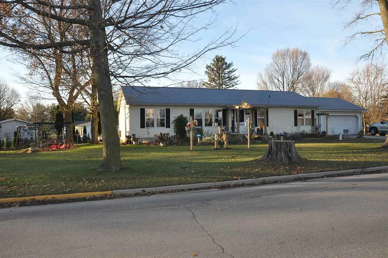 916 Hawpatch St photo 1