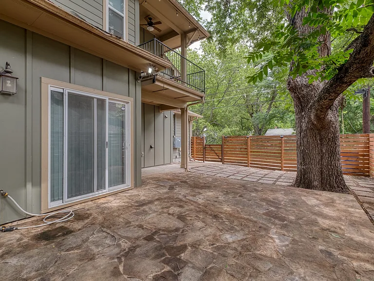 1912 Haskell St #2 — Photo 4