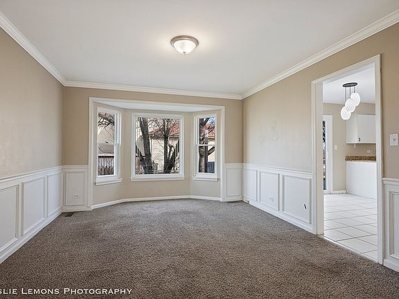 5th image of 248 Bobolink Dr