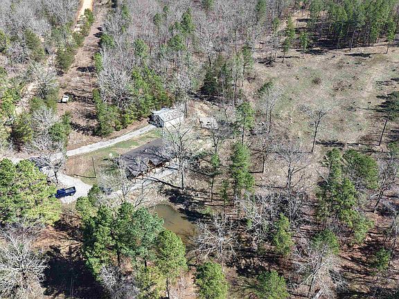 3rd image of 298 Red Lamb Rd