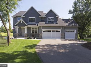 1087 Langston Ct, Shakopee, MN 55379