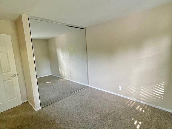3rd image of 2651 Somerset Park Cir #2651