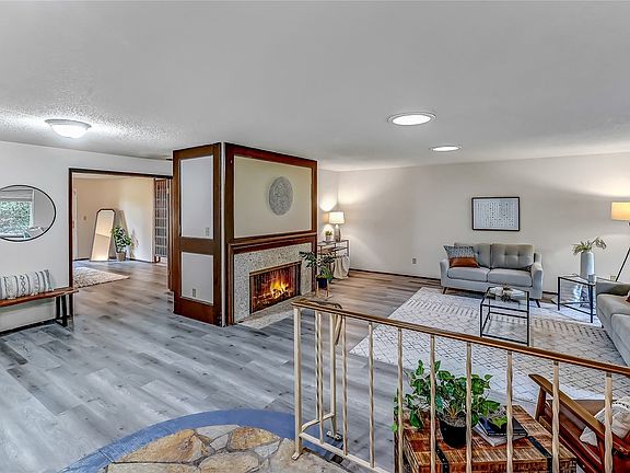 4th image of 6810 Topaz Drive SW