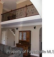 4th image of 160 Oakridge Dr