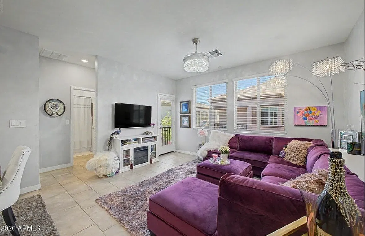 2 bed, 1092 sqft, $2,295 — Photo 1