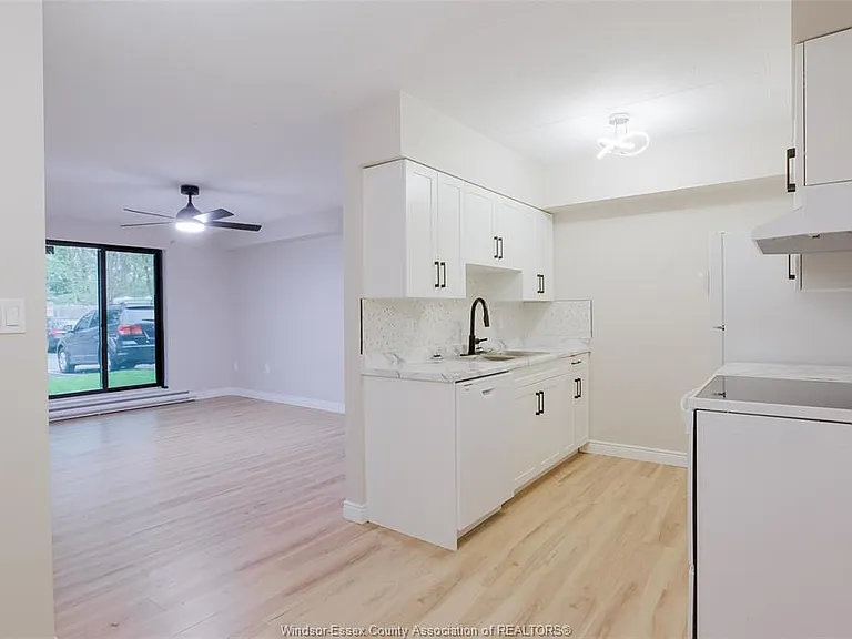 3355 Sandwich St #102 — Photo 12