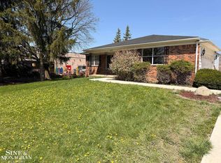 6655 Lee Crest Dr, West Bloomfield, MI 48322