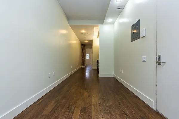 Rented by Nooklyn NYC LLC | media 30