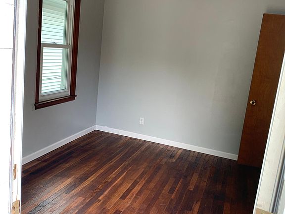 4th image of 475 Robinwood Ave #3