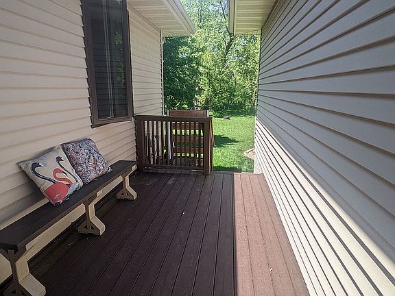 4th image of 6618 S 154th St