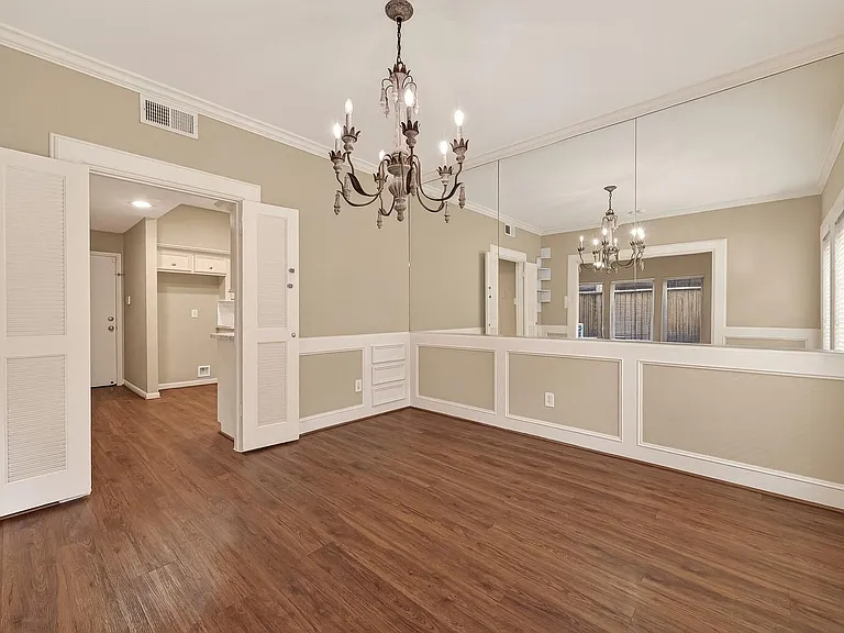 2413 Potomac Dr #D — Photo 9