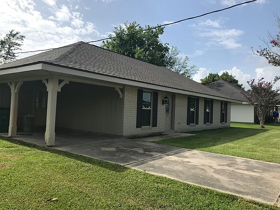 2nd image of 214 Bayou Vista Dr