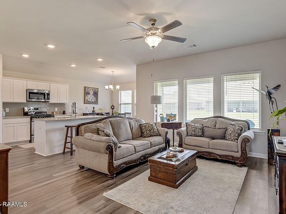 3rd image of 193 Antigua Cir