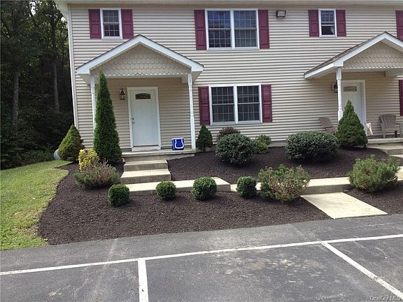 2nd image of 913 South St #4