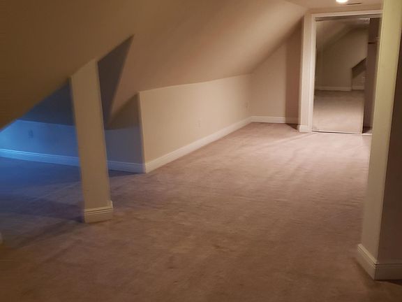 4th image of 5925 W End Blvd