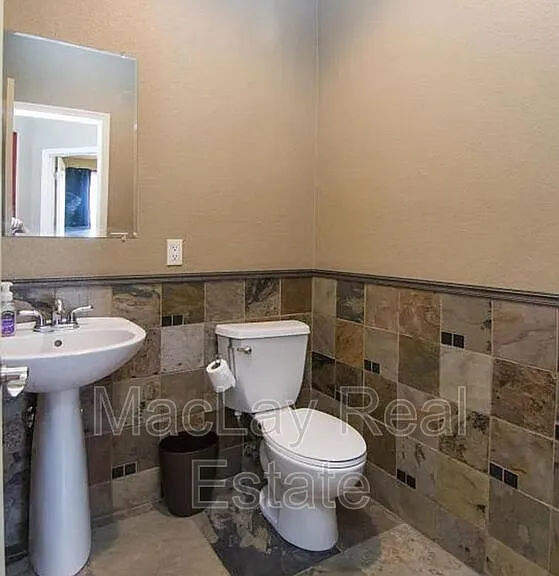 2290 N 135th Dr — Photo 15