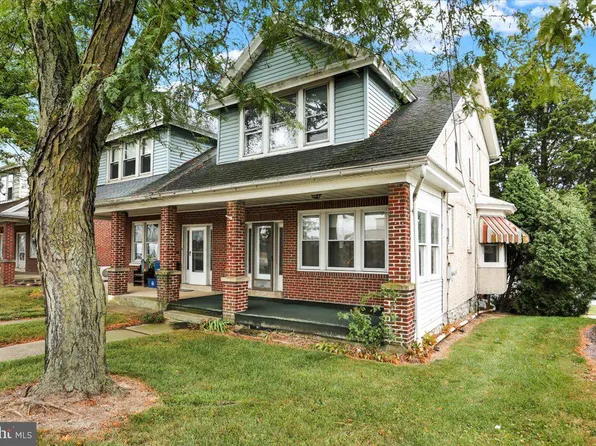 112 S Centre Ave, Leesport, PA 19533