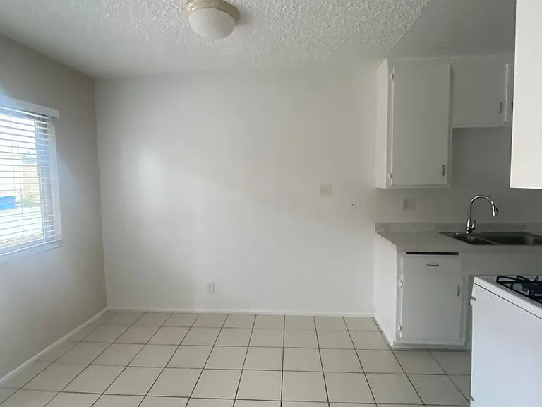 1510 Orizaba Ave — Photo 5
