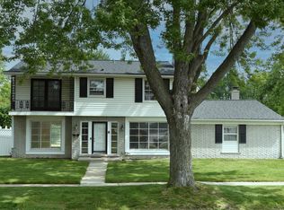 26004 Shirley Ln, Dearborn Heights, MI 48127