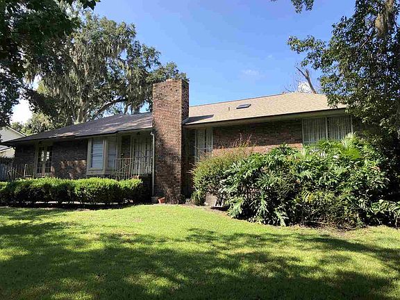 3rd image of 2379 Birdwood Dr