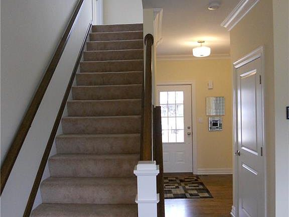 5th image of 3401 Ashwood Dr