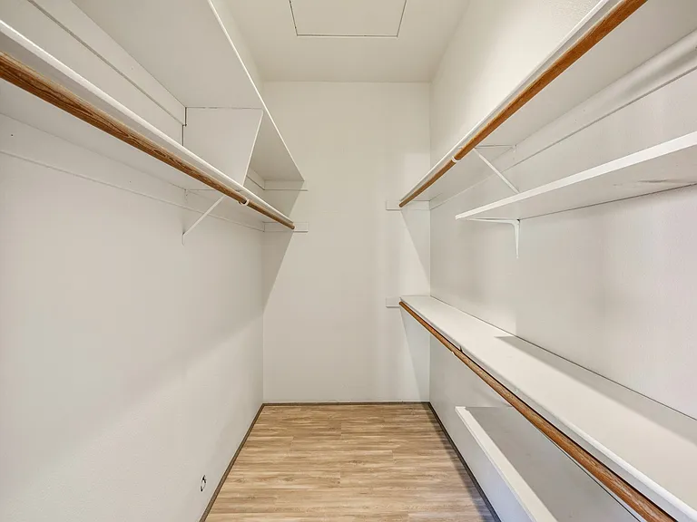 53180 Avenue Madero — Photo 14