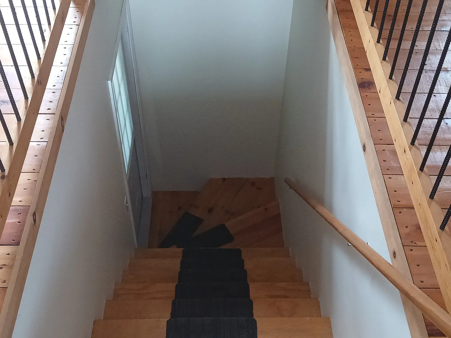 2 bed, 1400 sqft, $1,500 — Photo 2