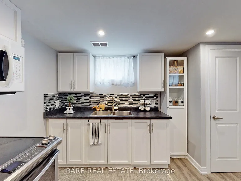 508 Upper Gage Ave #LOWER — Photo 7