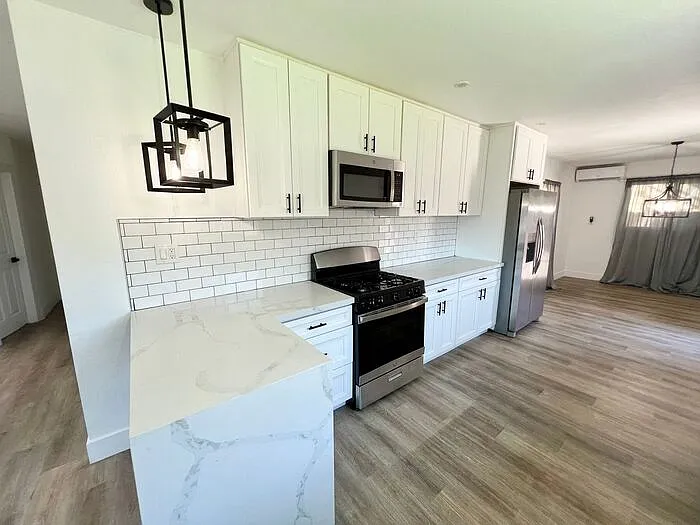 851 Euclid Ave — Photo 3