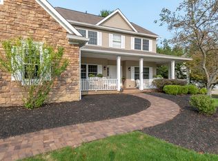 8210 Thackeray Ct, Broadview Heights, OH 44147