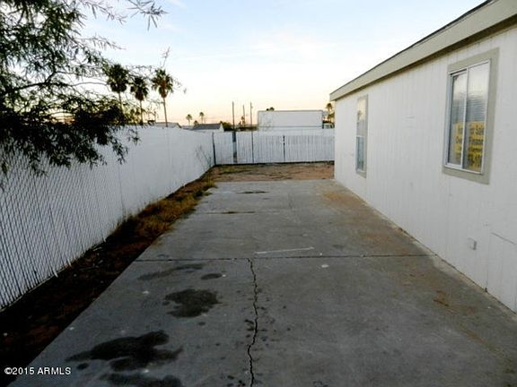 2nd image of 650 W Saguaro St