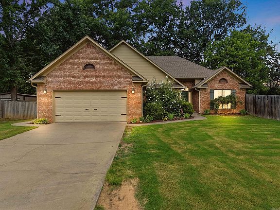 2nd image of 1025 Knights Dr