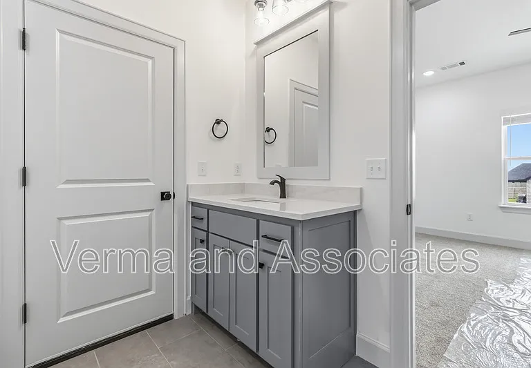 920 Trestle Ln — Photo 23