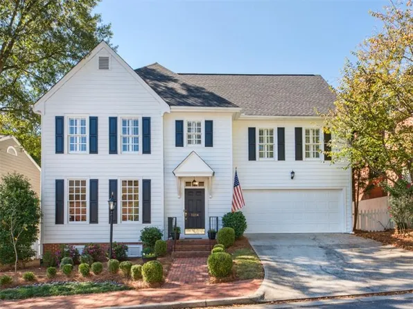 1214 Village Run, Atlanta, GA 30319