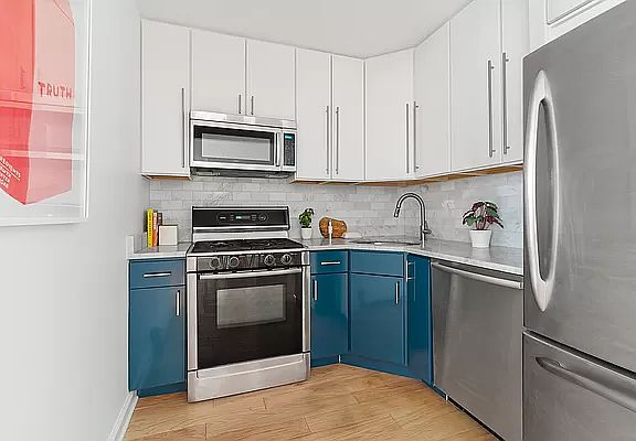 3rd image of 324 22nd St APT 3A