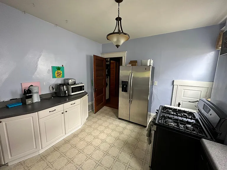 2117 Hudson Ave — Photo 7